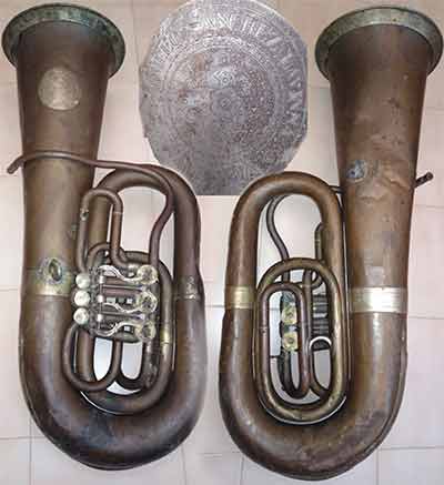 Instrument